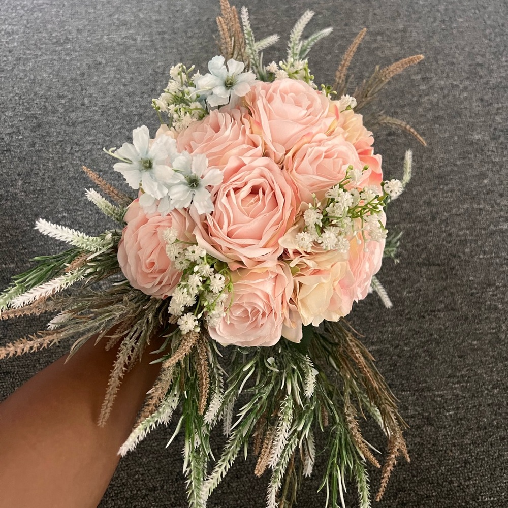 Elegant Pink and White Floral Bouquet
